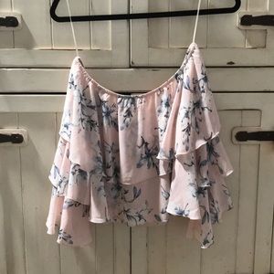 Brand new! Tag on! Fashion nova flowy floral top